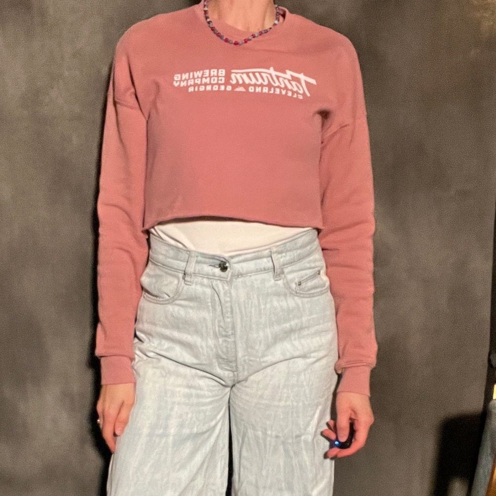 Cropped Mauve Sweatshirt with White Logo